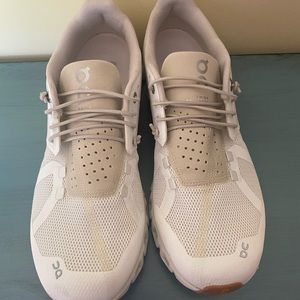 On Cloud V2 Size 8.5